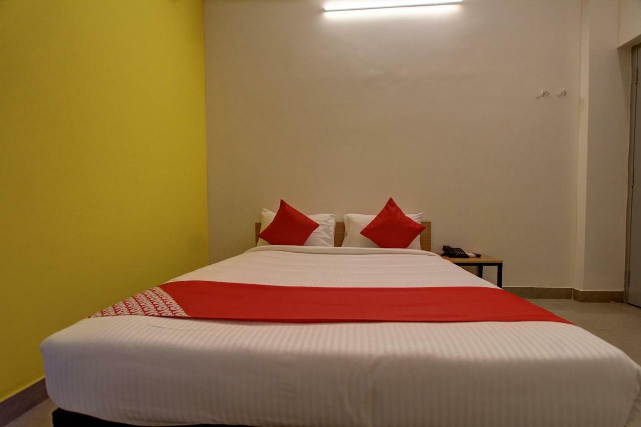 Oyo Flagship 36650 Tristar Inn Коимбатур Номер фото