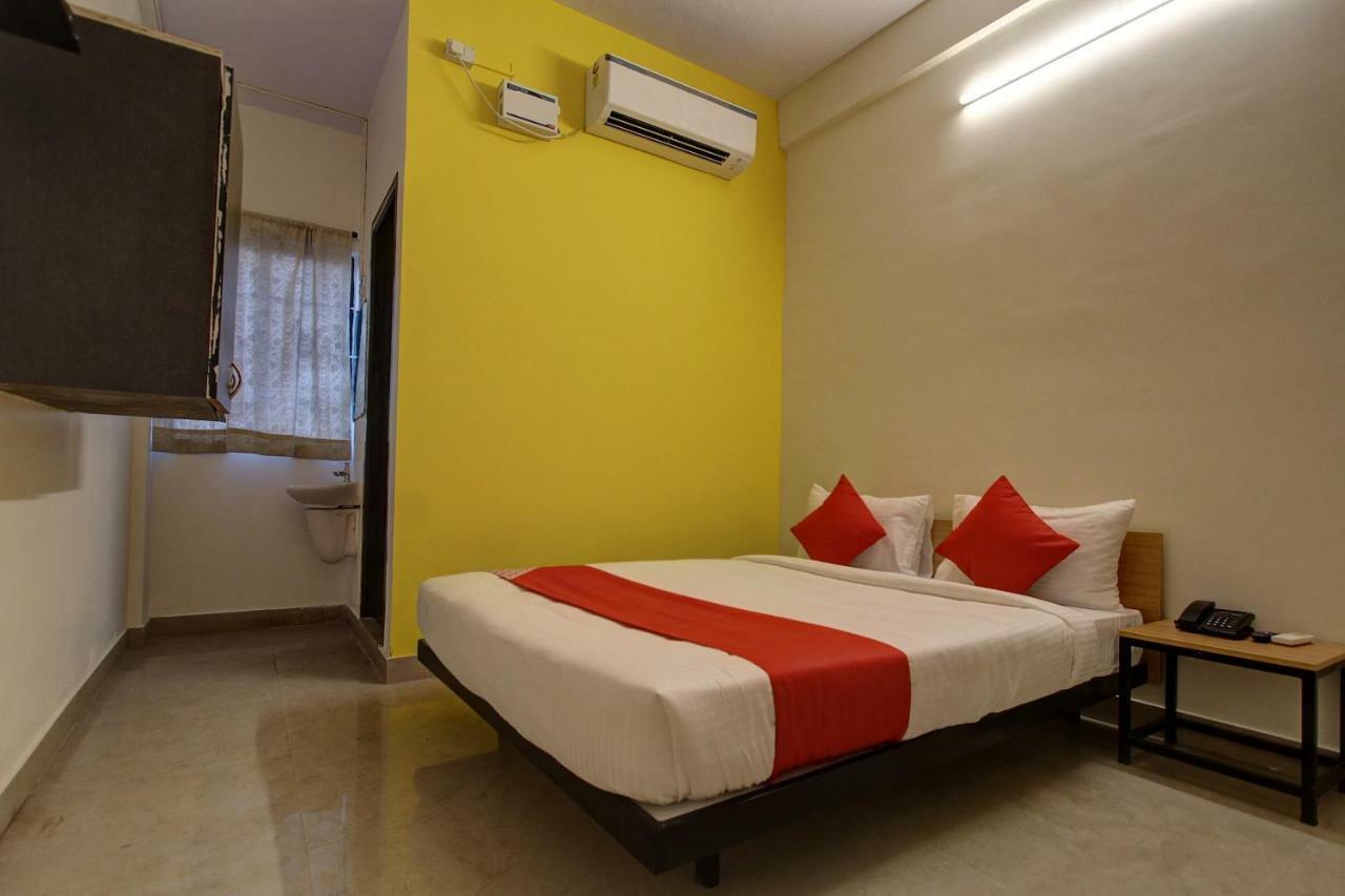 Oyo Flagship 36650 Tristar Inn Коимбатур Номер фото